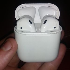 Apple airpods